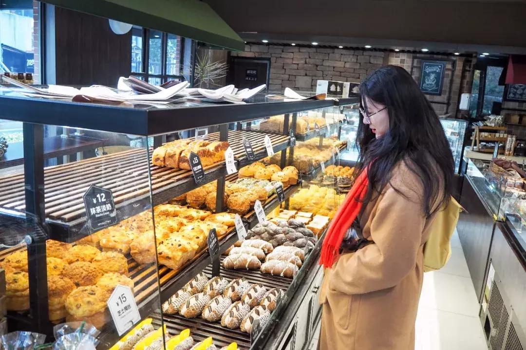 女排11连胜新闻联播,南师大排球比赛直播回放