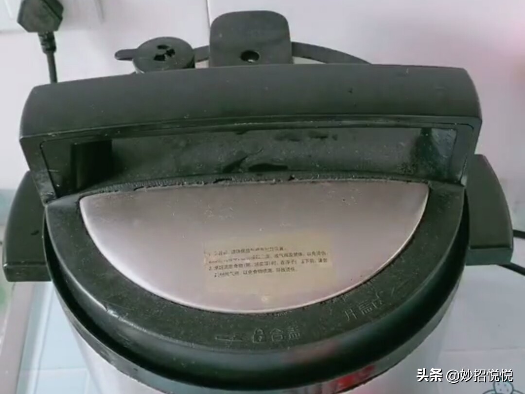 高压锅蒸格教学视频,高压锅买带蒸格还是不带蒸格好