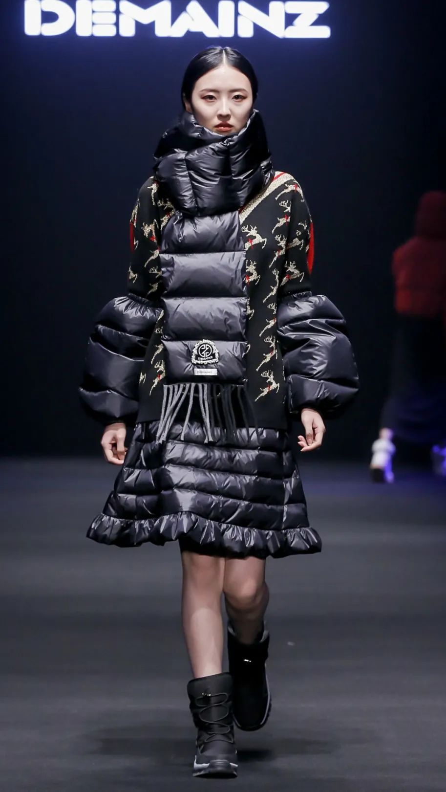 2021秋冬女装款式流行趋势,2018秋冬趋势报告巴黎时装周