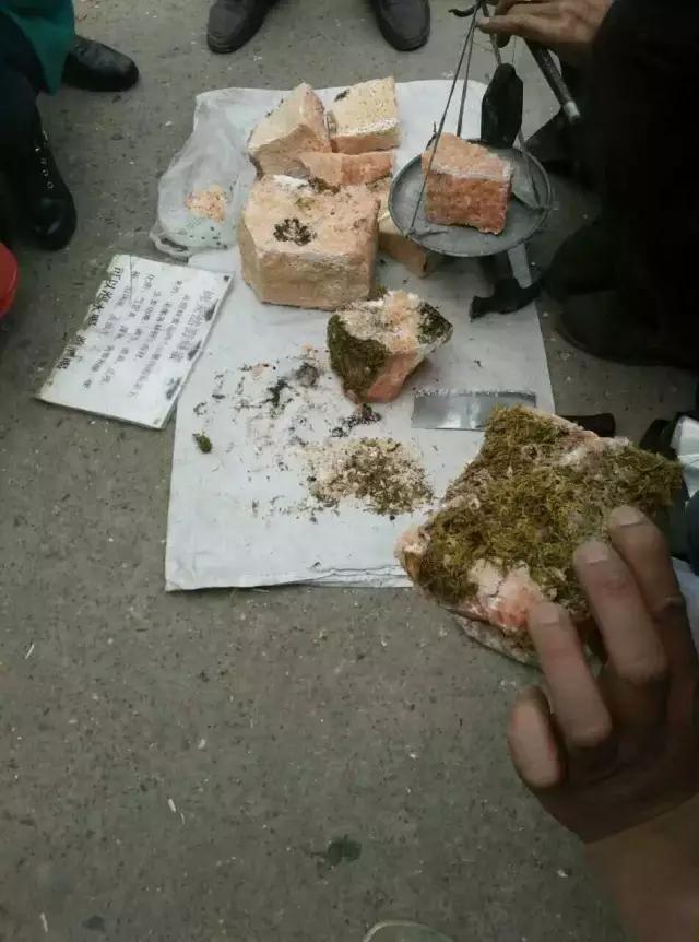 石头蜜千万别买内幕惊人,石头蜜是正品蜂蜜吗