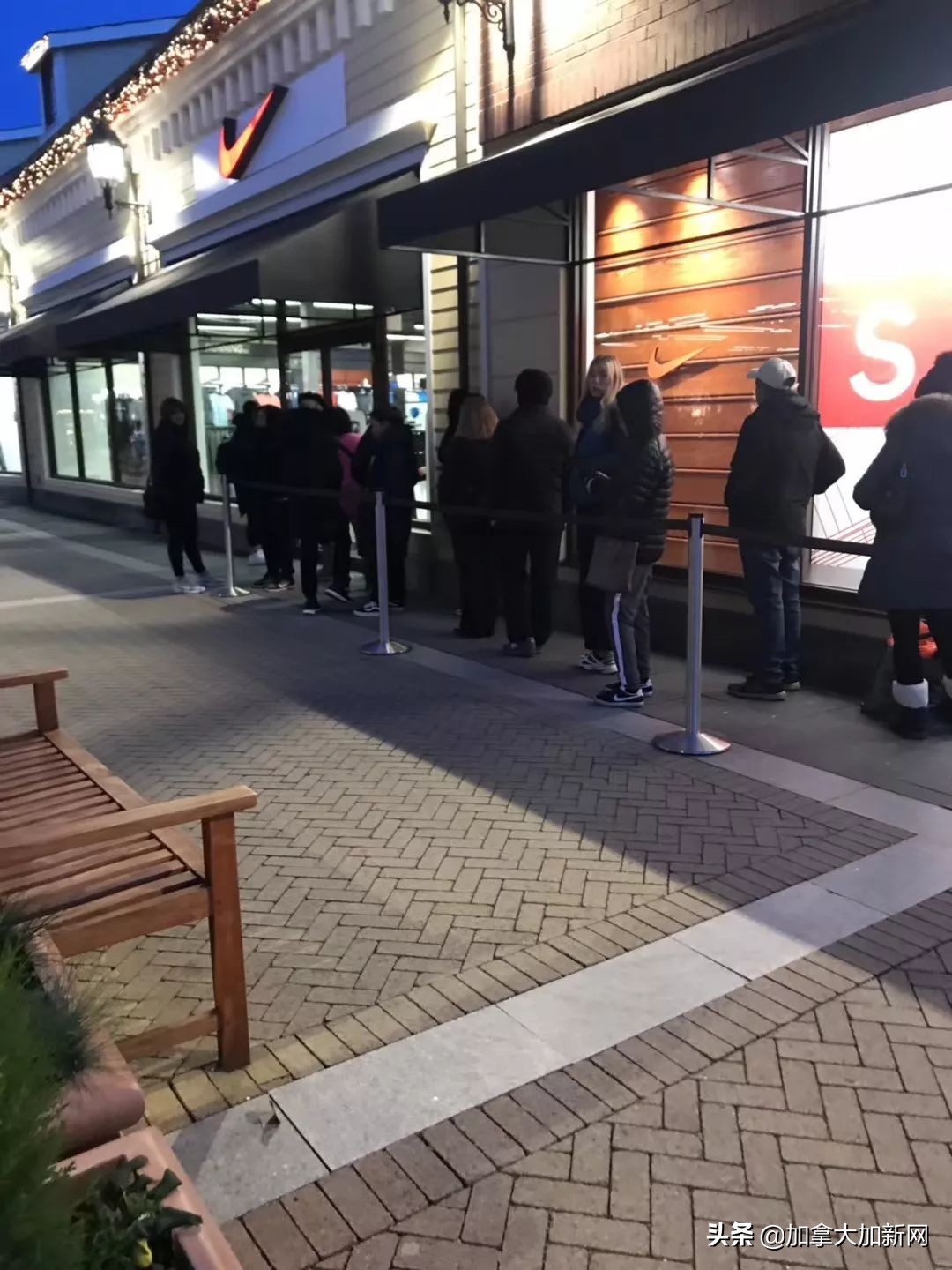 黑五疯狂打折视频,黑五全球狂欢购物节