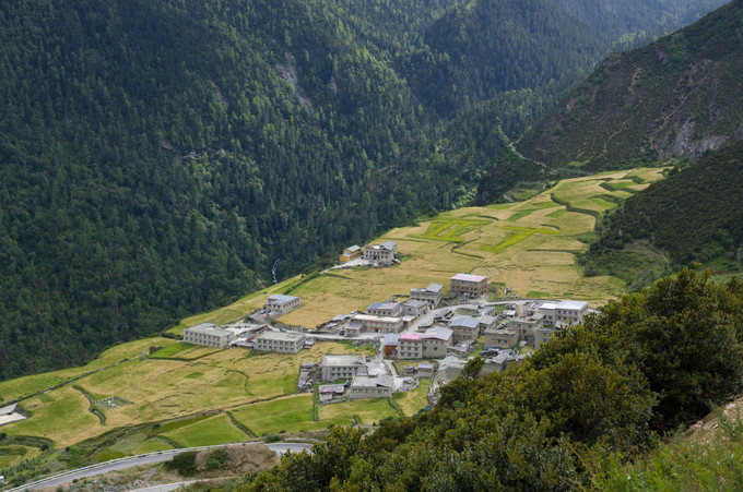 云南出发稻城亚丁两日游攻略,从云南去稻城亚丁旅游最佳路线