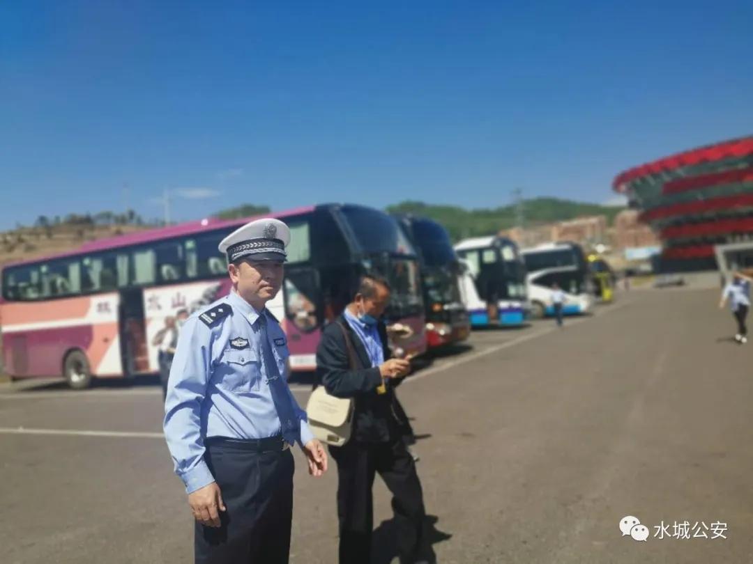 青年在岗位上书写奋斗的故事,在岗位实践中的青春