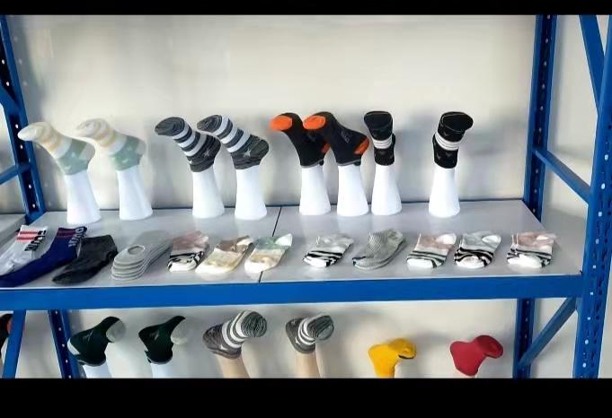 袜厂机织袜子怎么操作,制袜机器怎么操作