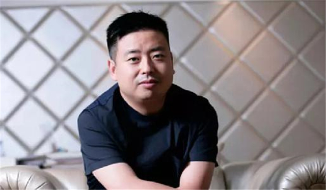 三无亿万富豪:靠十元店发家致富,门店3800家,年入170亿