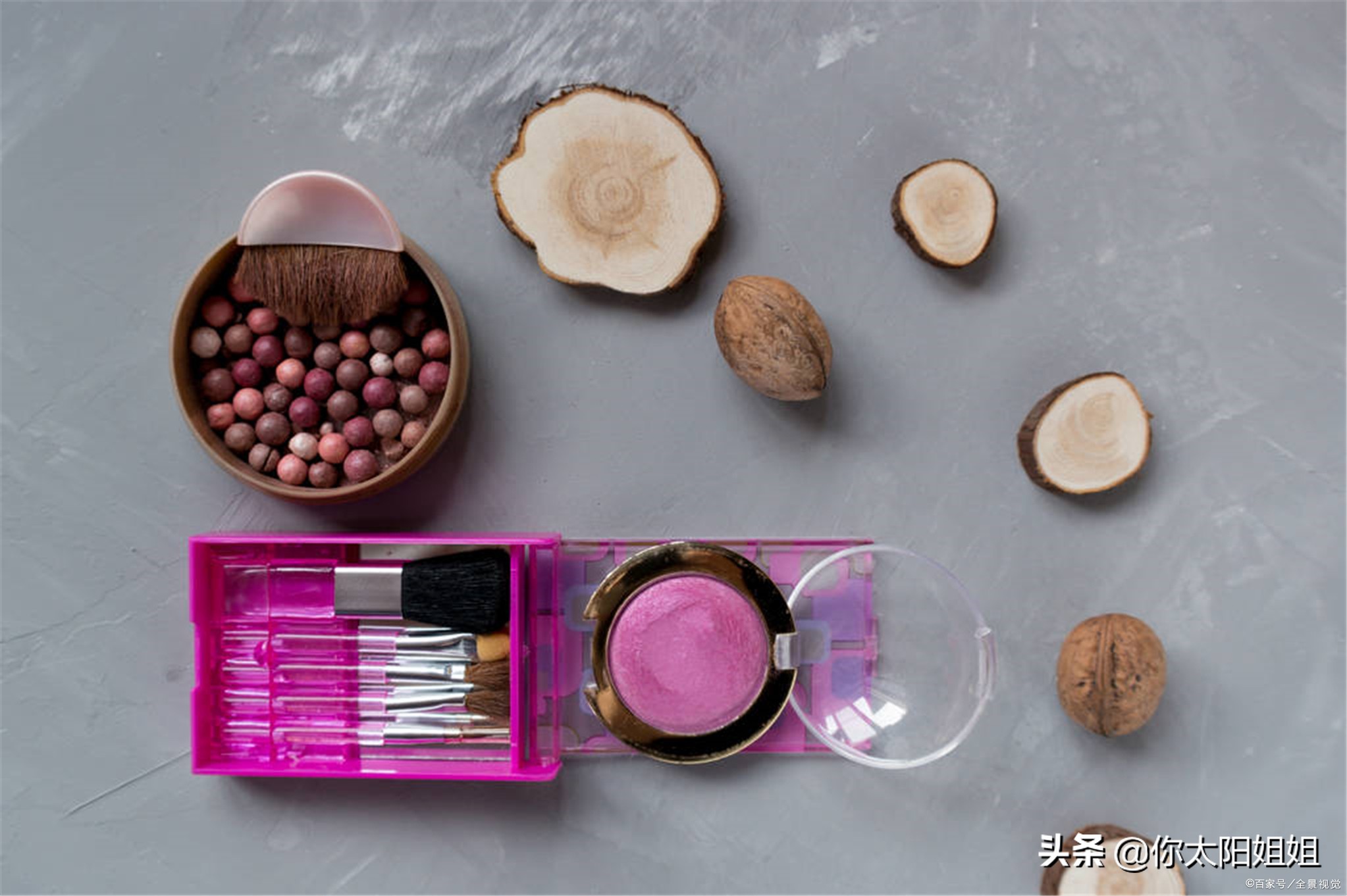 妆容怎么才不会脱妆,一整天的妆容有点脱妆该怎么补救