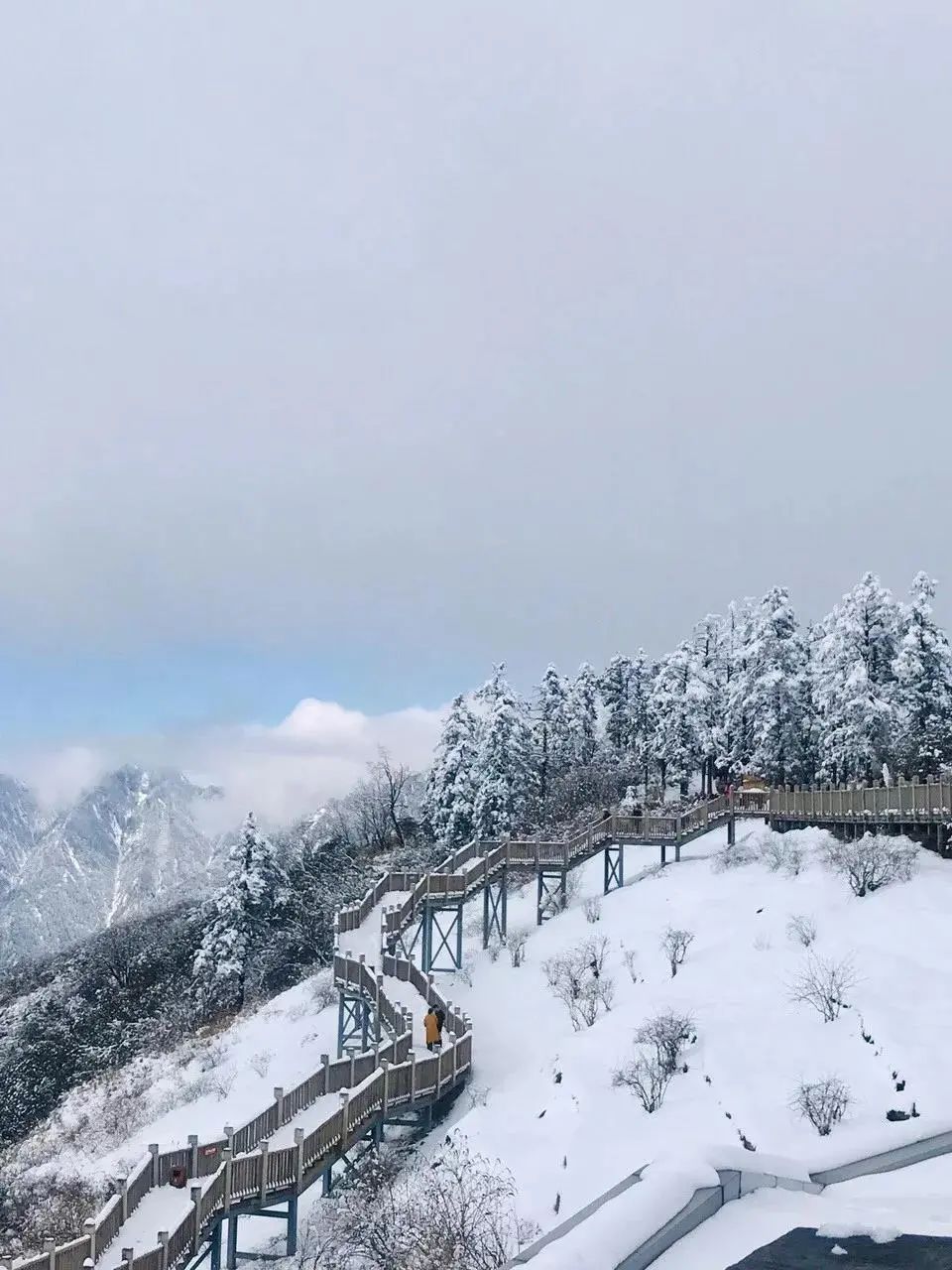 成都周边春节滑雪泡温泉,成都可以玩水也可以玩雪的地方