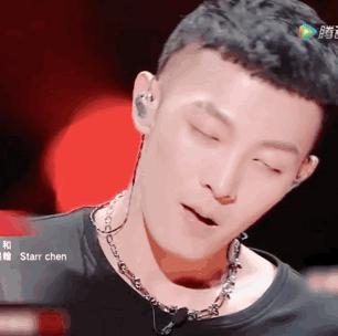 当一个男孩子不断给你制造惊喜时,当一个男孩感到恐惧