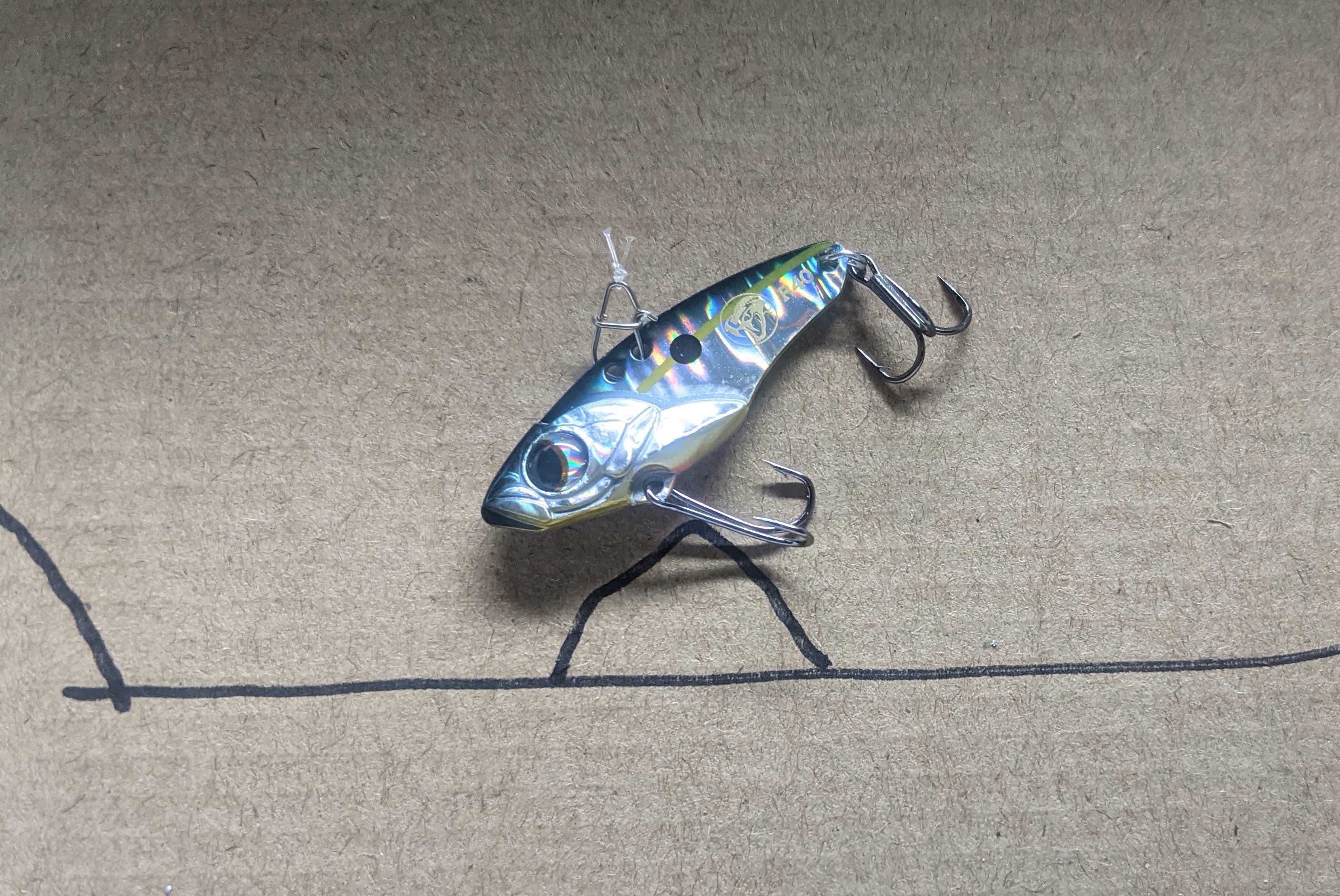 路亚到底用什么饵最好用,路亚泛用和微物哪个好用