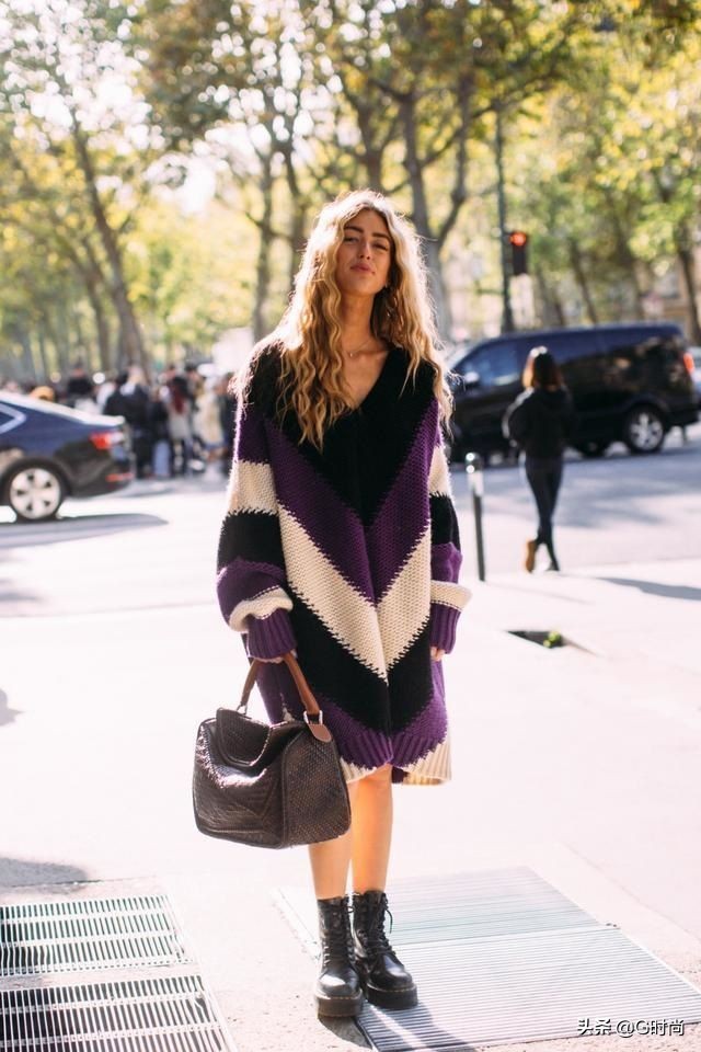 慵懒风外穿v领毛衣搭高领打底,冬季毛衣宽松慵懒风v领内穿