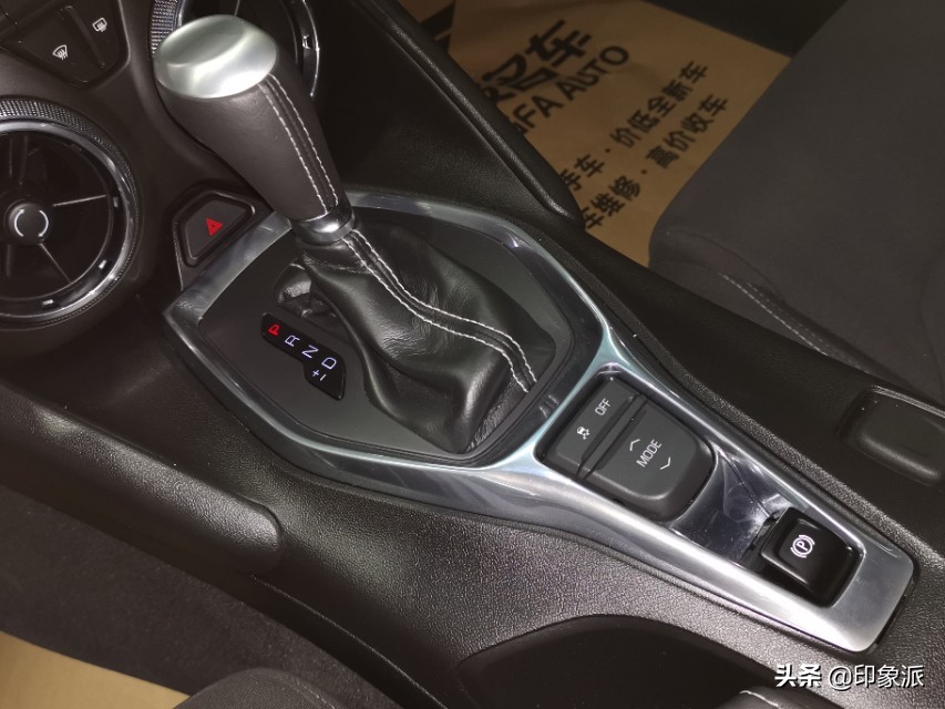 大黄蜂跑车科迈罗敞篷版高配,科迈罗大黄蜂敞篷版噪音大吗