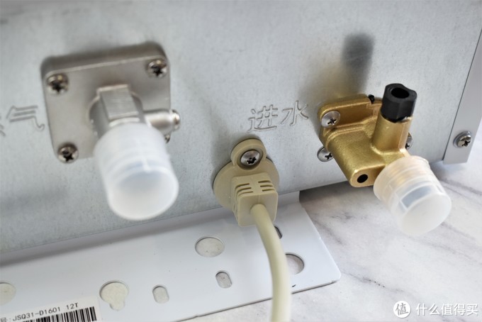 夏天热水器水温不够用,夏天不烫燃气热水器