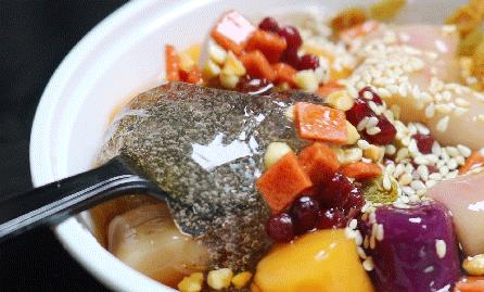 又小又偏!这碗藏在小巷深处的“魔鬼”豆花,我都舍不得曝光