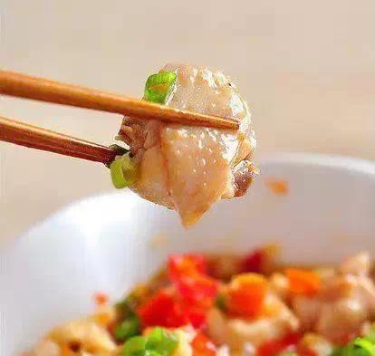 鸡肉里脊肉怎么做才能又嫩又好吃,鸡肉如何做到又嫩又滑