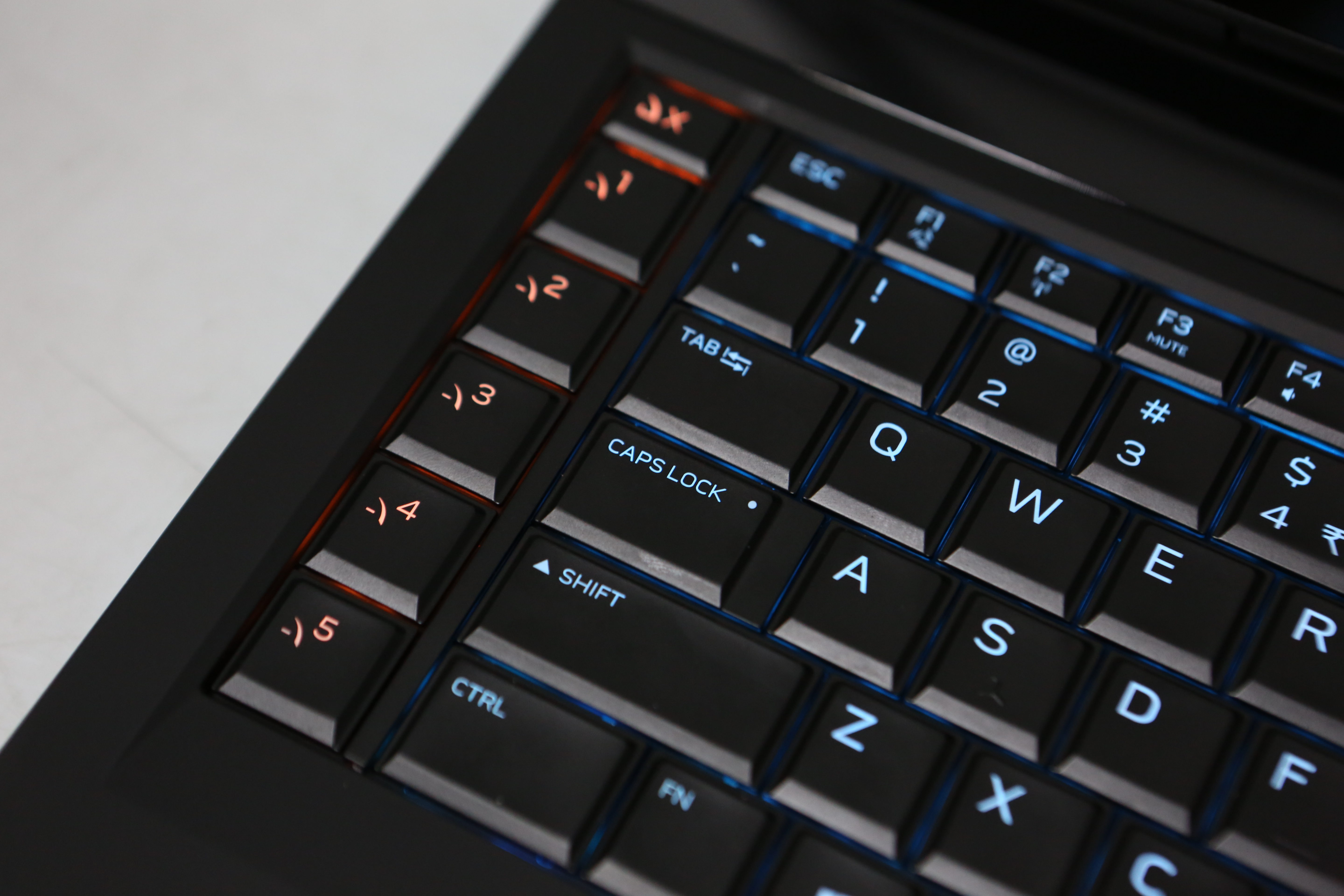 i9-8950HK处理器、GTX1080显卡，外星人这台游戏本的配置满级了！