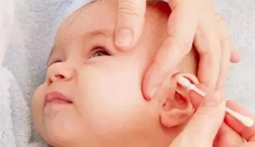 宝宝耳屎又黄又粘正常吗,宝宝耳屎有臭味怎么回事