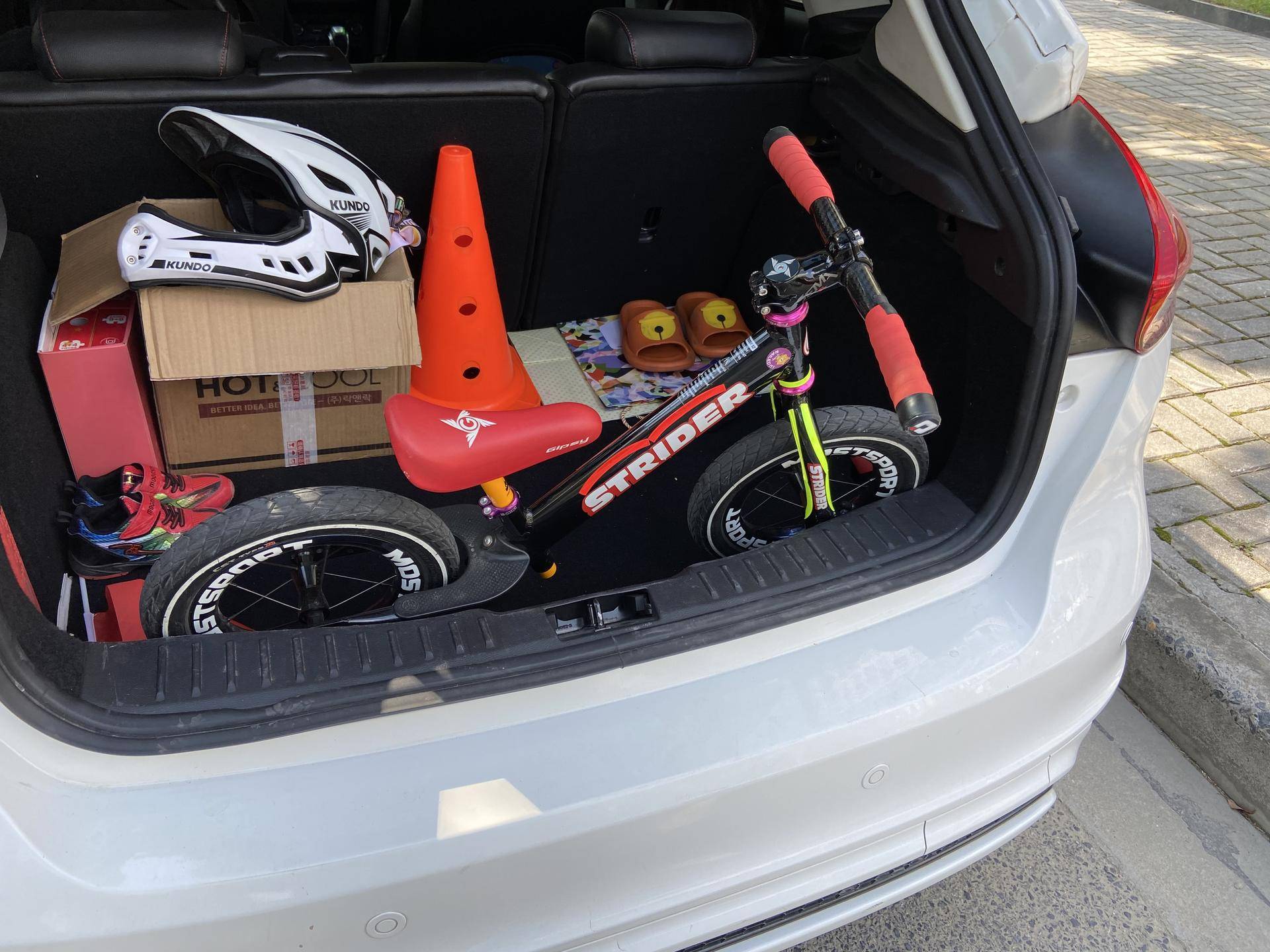 上海荔枝杯平衡车视频比赛 (荔枝杯宁波站平衡车比赛现场)