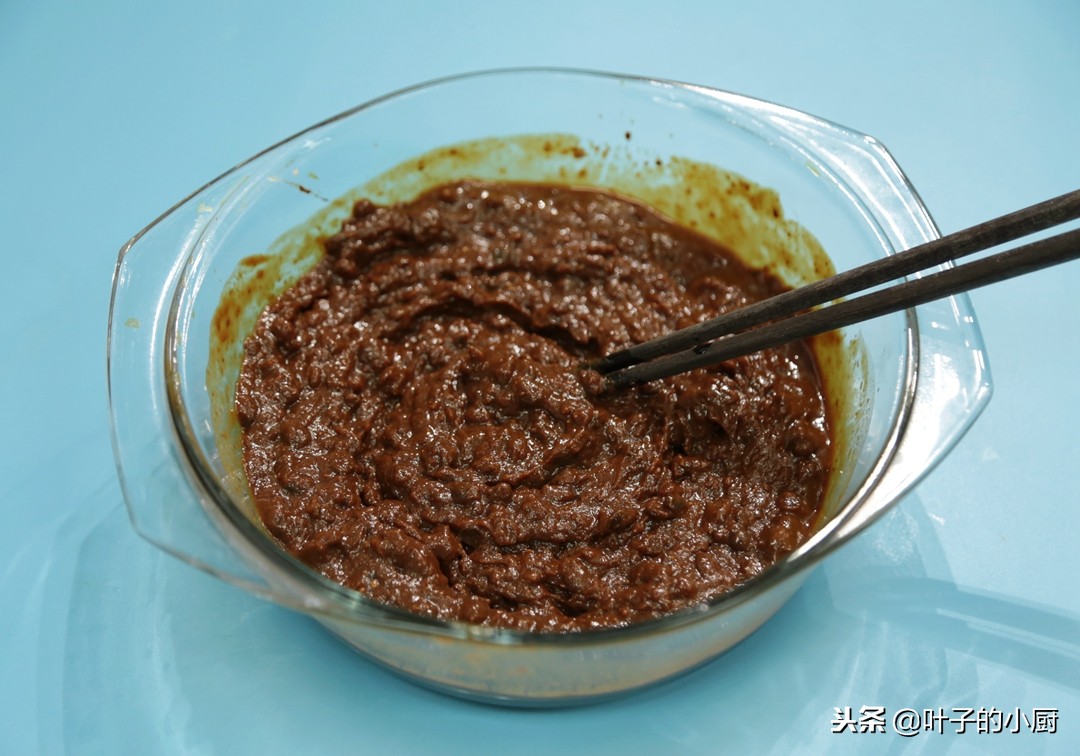 炸酱酱料的做法,炸酱葱家常做法