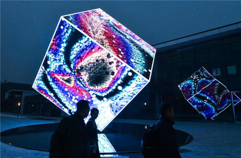 全球第一个ai模型,世界上第一个ai画的图片