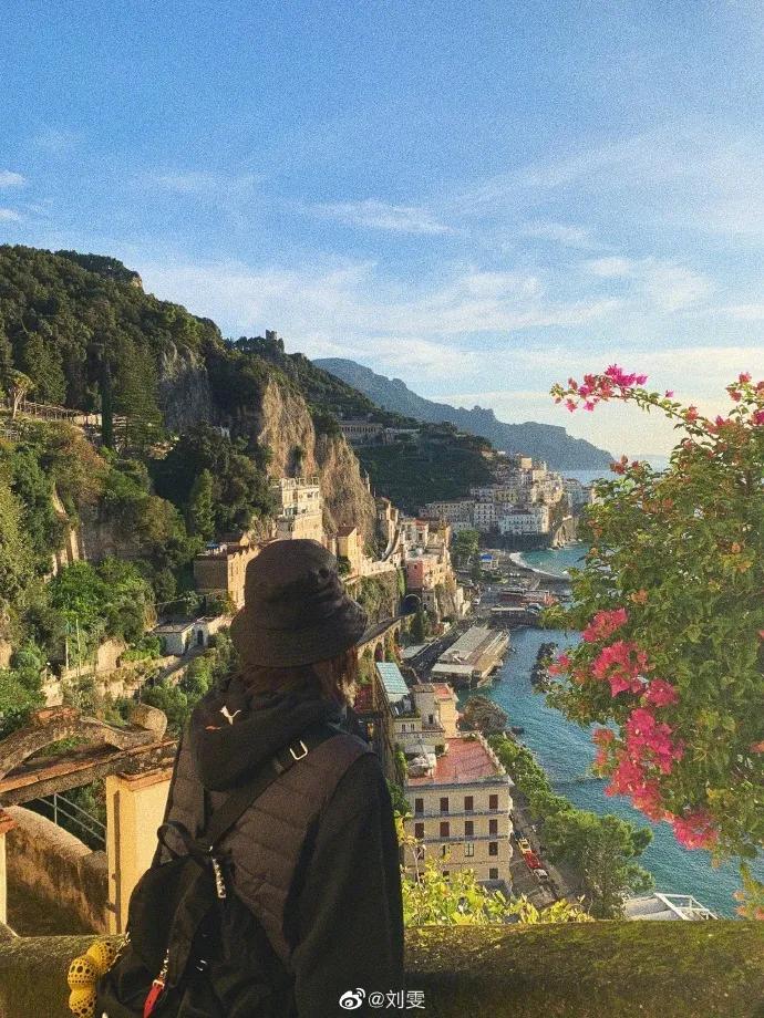 模特拍照姿势怎么调,模特拍视频如何保持松弛感