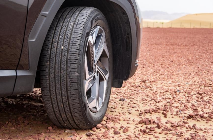 试驾第五代途胜l混动版,第五代途胜l的干式双离合怎么样