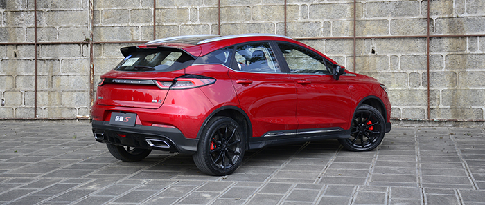 吉利帝豪gl1.4tcvt深度试驾视频,2018款吉利帝豪s全景