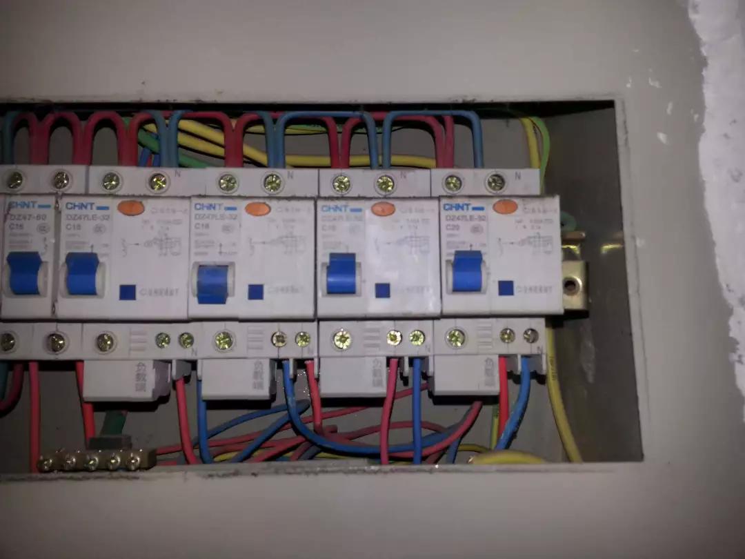 ups电源负荷的计算公式,ups不间断电源配电池计算