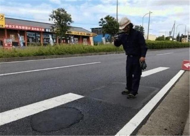 为什么中国马路都是水泥路,为什么中国的马路凹凸不平