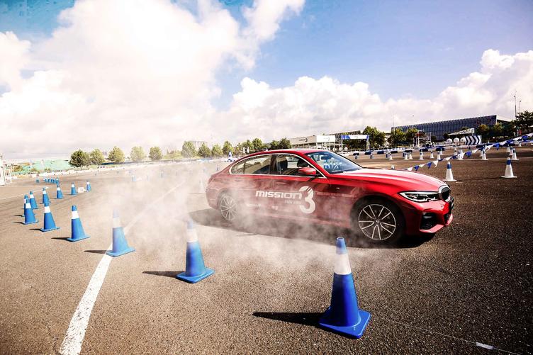 全新宝马3系国内试驾视频标轴,宝马长轴3系