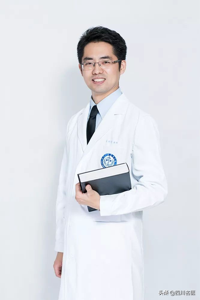 指甲有一毫米小段黑线是皮肤病,指甲上有黑竖线皮肤科