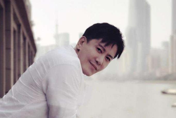 被捅三刀的明星,毛宁回应丑闻事件