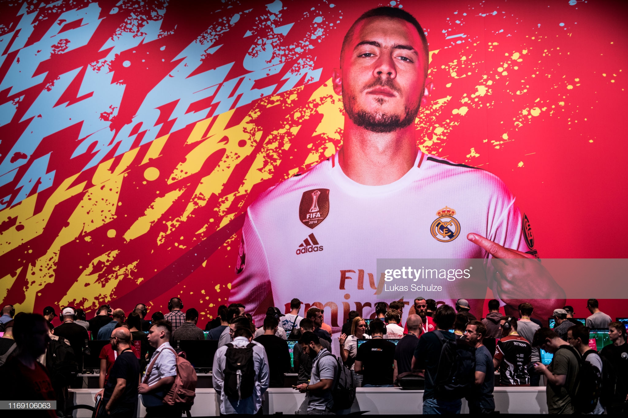 FIFA20中C罗左脚外脚背世界波怒射死角破门国米，谁都防不住