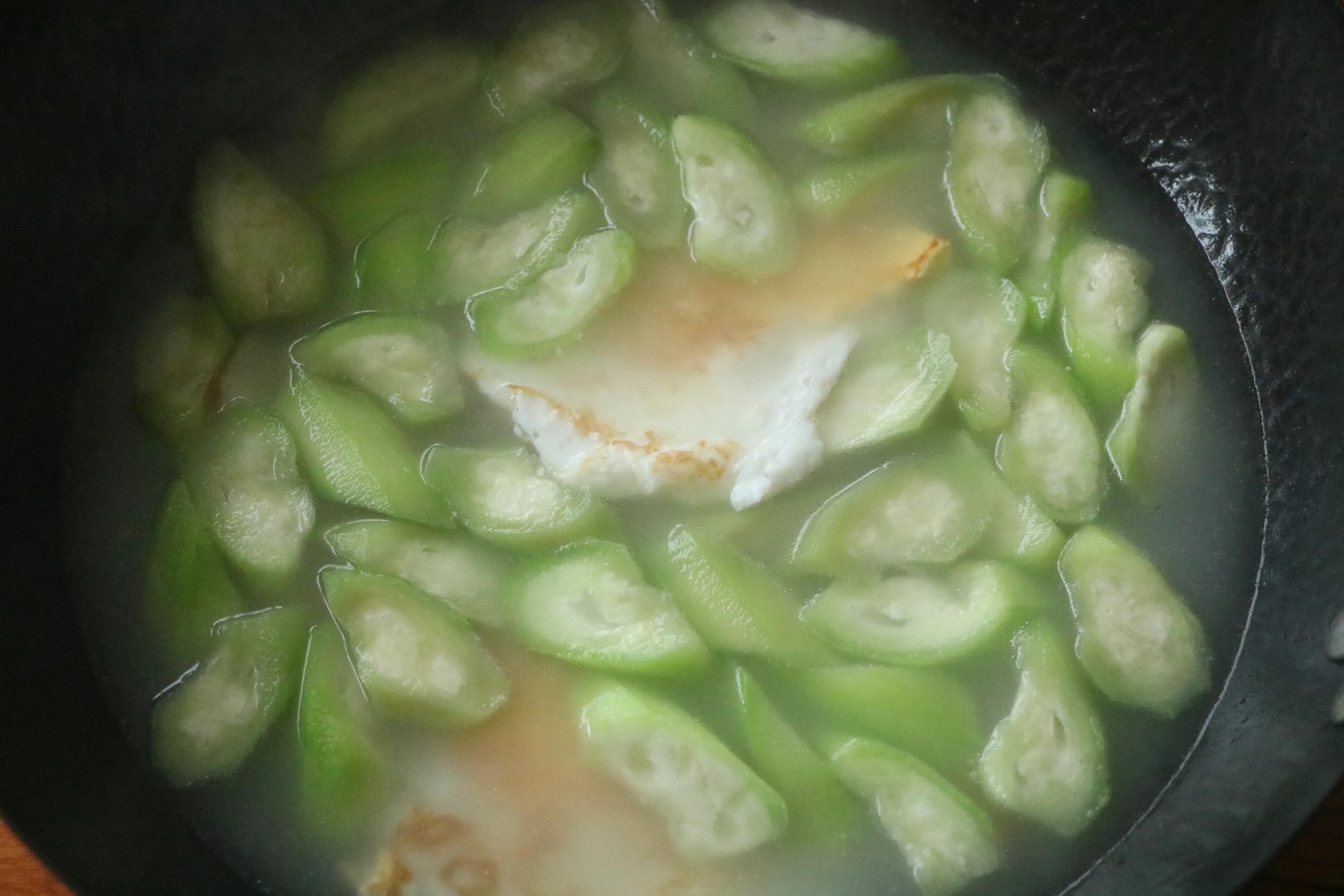 天热吃不下饭就做这道解暑汤,暑热天气试试这两道汤美味又解暑