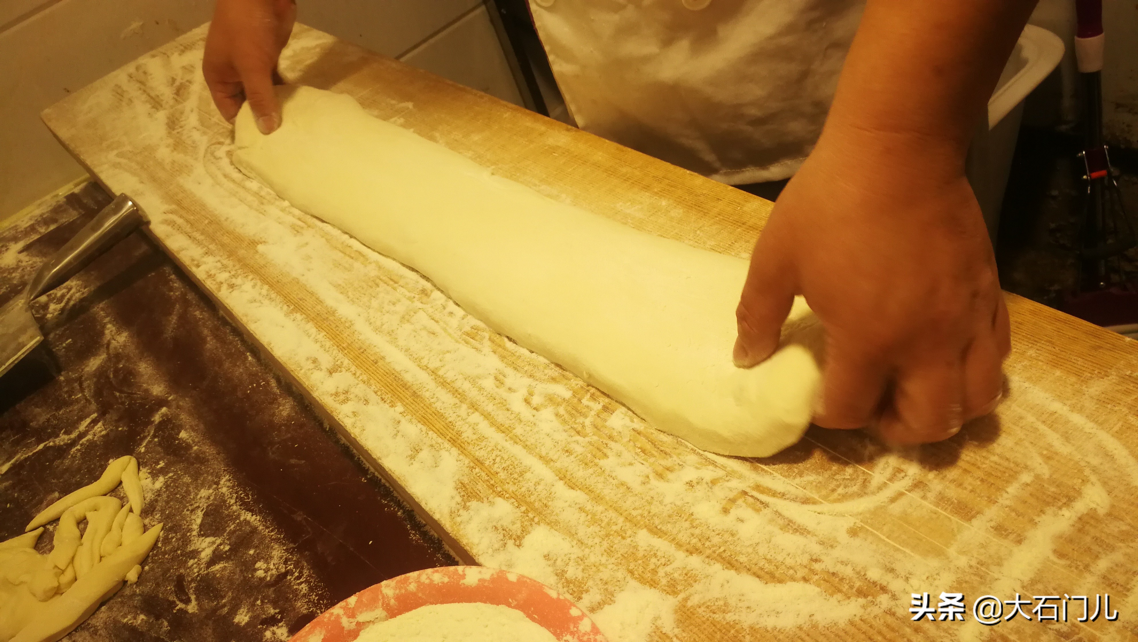 石家庄哪家油条炸得最正宗最好吃,石家庄正宗油条的做法