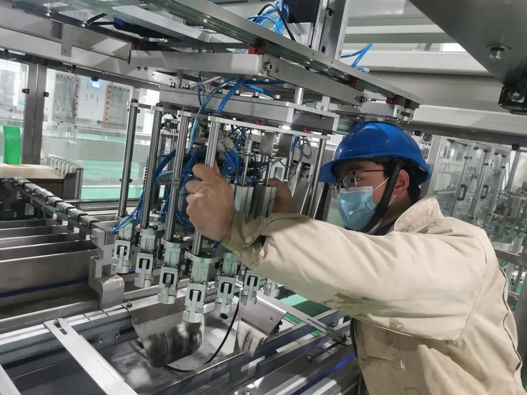 共克时艰凝心聚力,勠力同心众志成城促发展