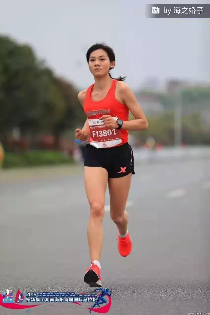 女子马拉松全马中国第一名,全马女生跑了37公里马拉松