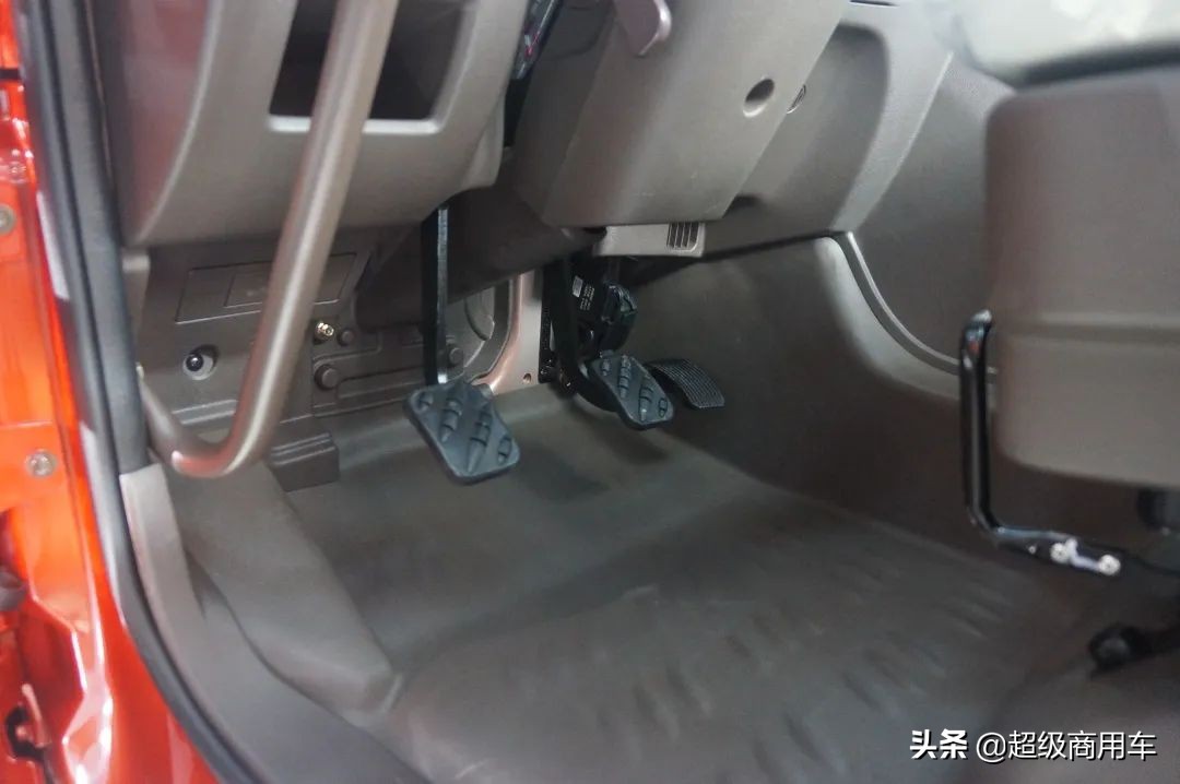 柳汽乘龙t5与龙卡,乘龙t5牵引车最新款