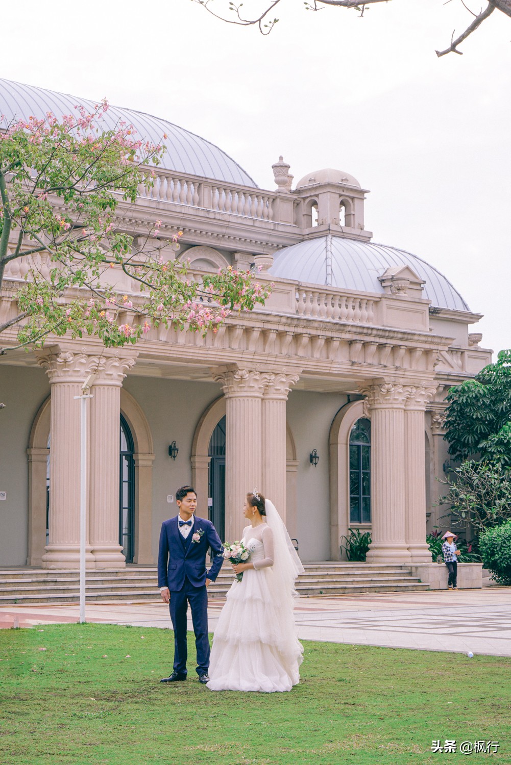 被猴子袭击，门票昂贵，拍照被轰，被我全程吐槽的三亚到底值不值