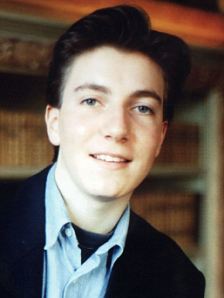 非洲巨富私生女嫁英国帅侯爵，却被婆婆嫌糟蹋400年血脉？