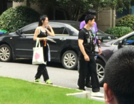 黄晓明赵丽颖刘宇宁同框,黄晓明赵丽颖刘宇宁出场