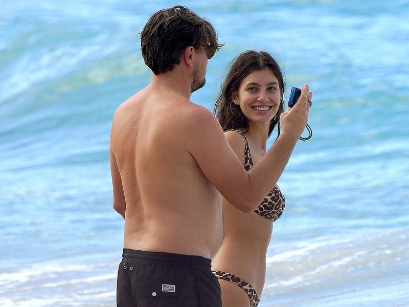 小李子换新女友,47岁的小李子与25岁女友分手