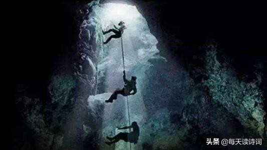 盗墓贼拿棺材偷走女尸,盗墓贼盗走的宝物