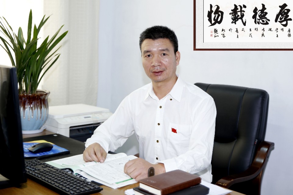 坚守教育初心勇担育人使命讲座,守教育报国初心担筑梦育人使命