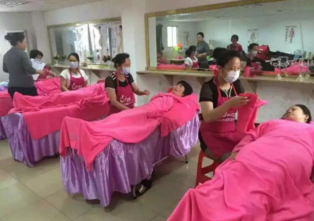 男性职业催奶师,男通乳师就业前景