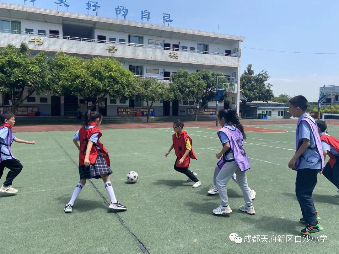 足球转动梦想,足球联赛暨校园足球