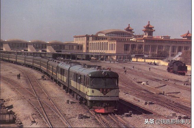 东方红内燃机车历史介绍,东方红1型内燃机车投入使用