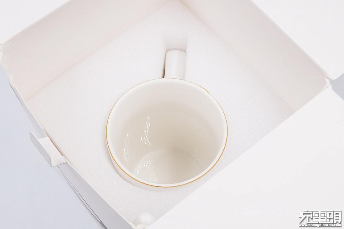 小米智能加热杯垫,小米恒温杯垫拆解测评