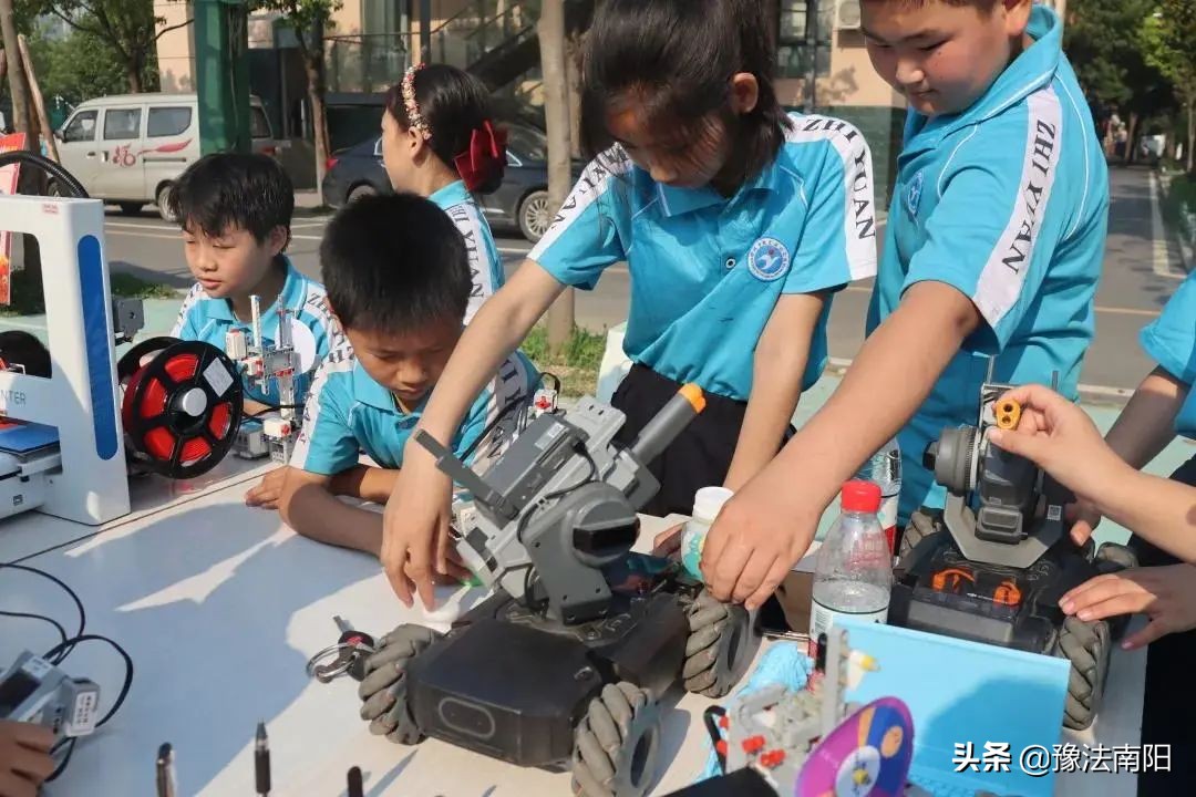 建党百年学校组织的迎七一活动,邓州市庆祝建党100周年活动选拔赛