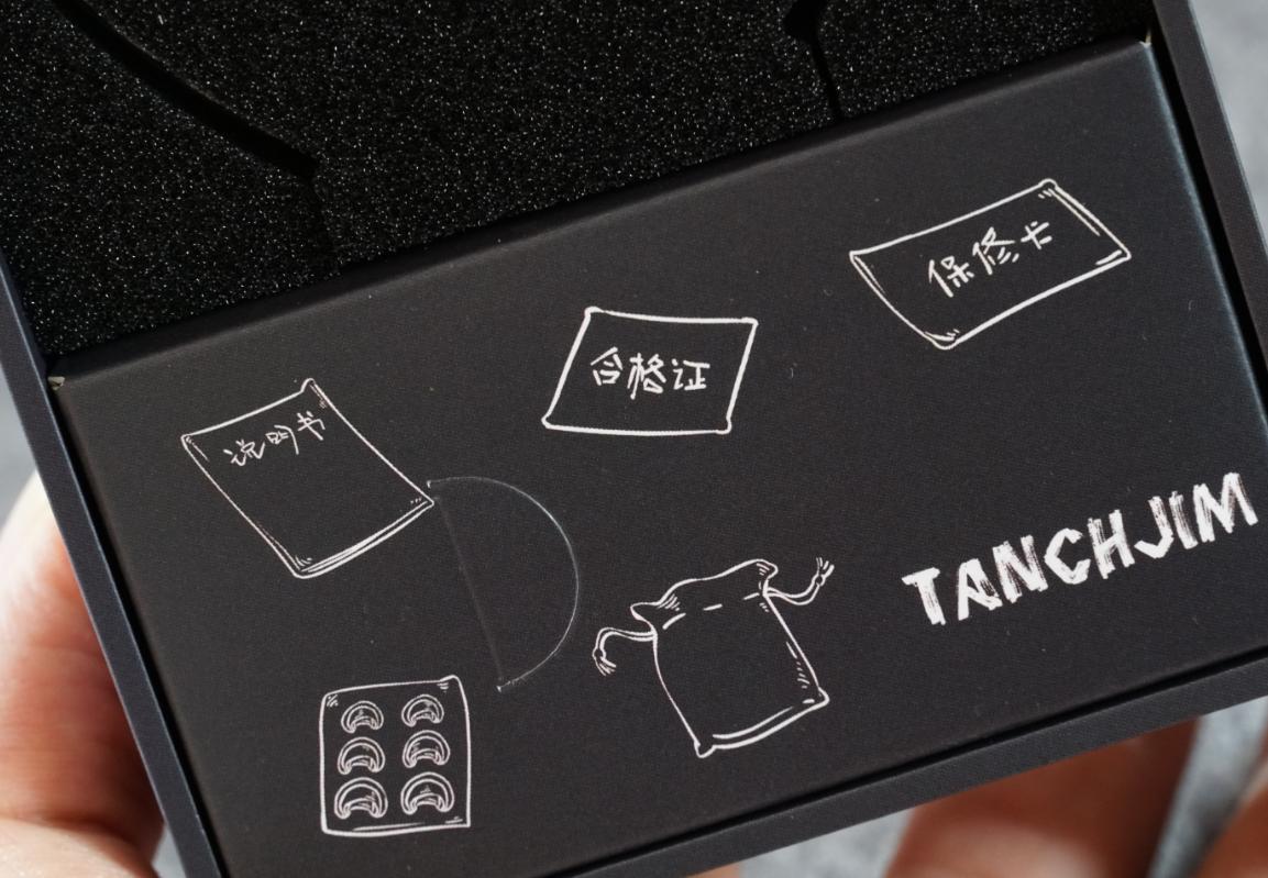 国产HIFI耳机个个都成精谈谈那个让烧友少女心爆棚的“地摊塞”