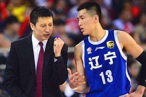 原辽宁队主教练杨鸣现在干啥,辽宁队主帅杨鸣被罚出场